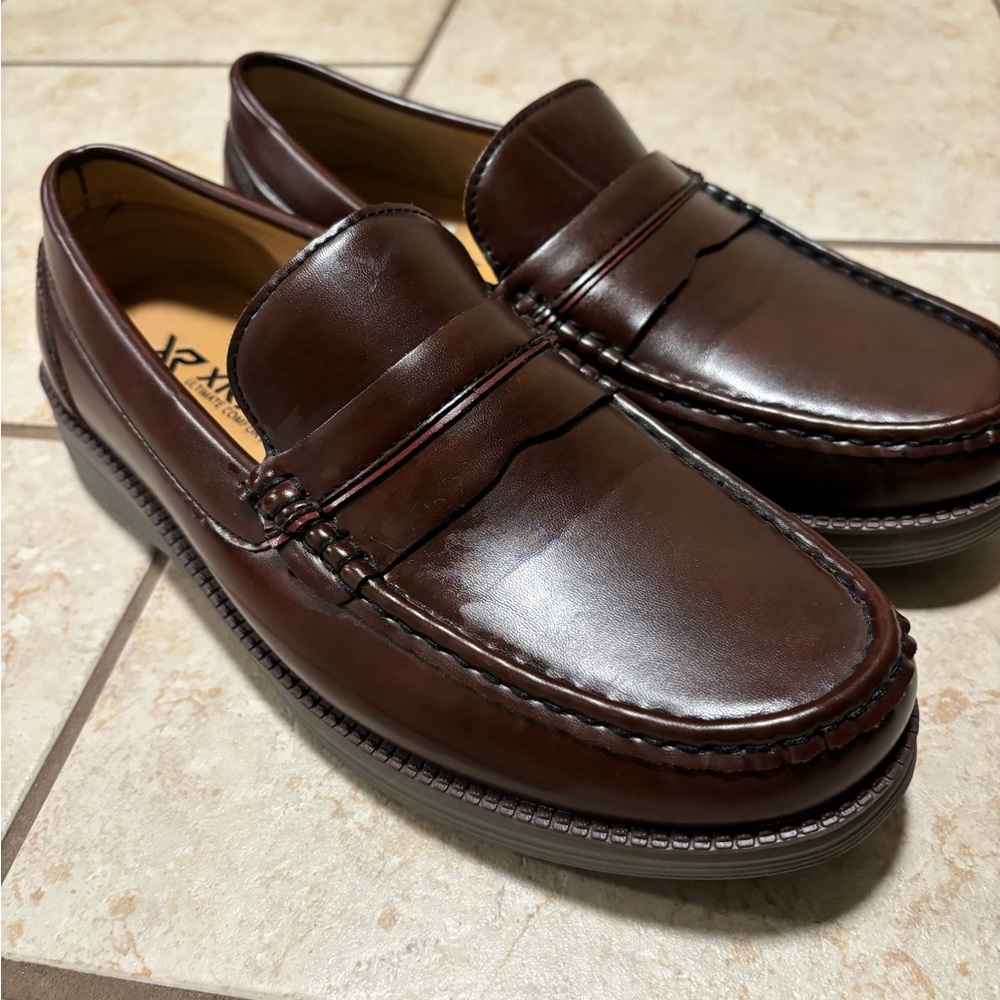 Men’s Loafers size 7.5 NWT